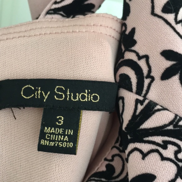 City Studio Women's Dress Size 3 (Junior) Pink Fit &Flare Holter Neck Sleeveless - Picture 6 of 9